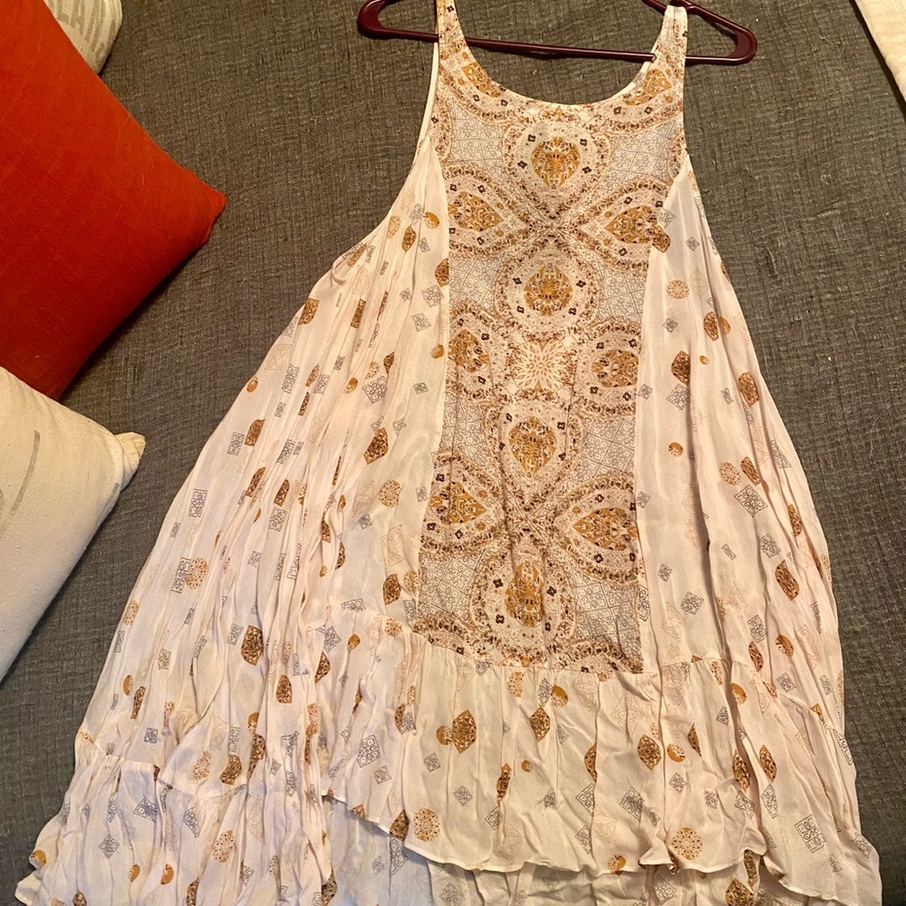 Boho High-Low Sleeveless Dress in Cream and Gold